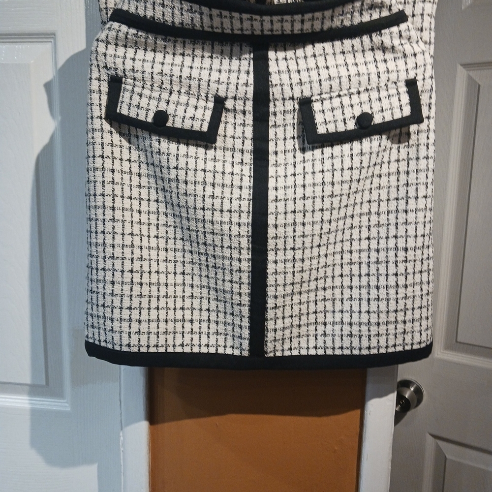 Urban Revivo Women's 2pc. Plaid Tweed Vest and Skirt Set, Faux Pockets. Size 4 - Picture 6 of 10